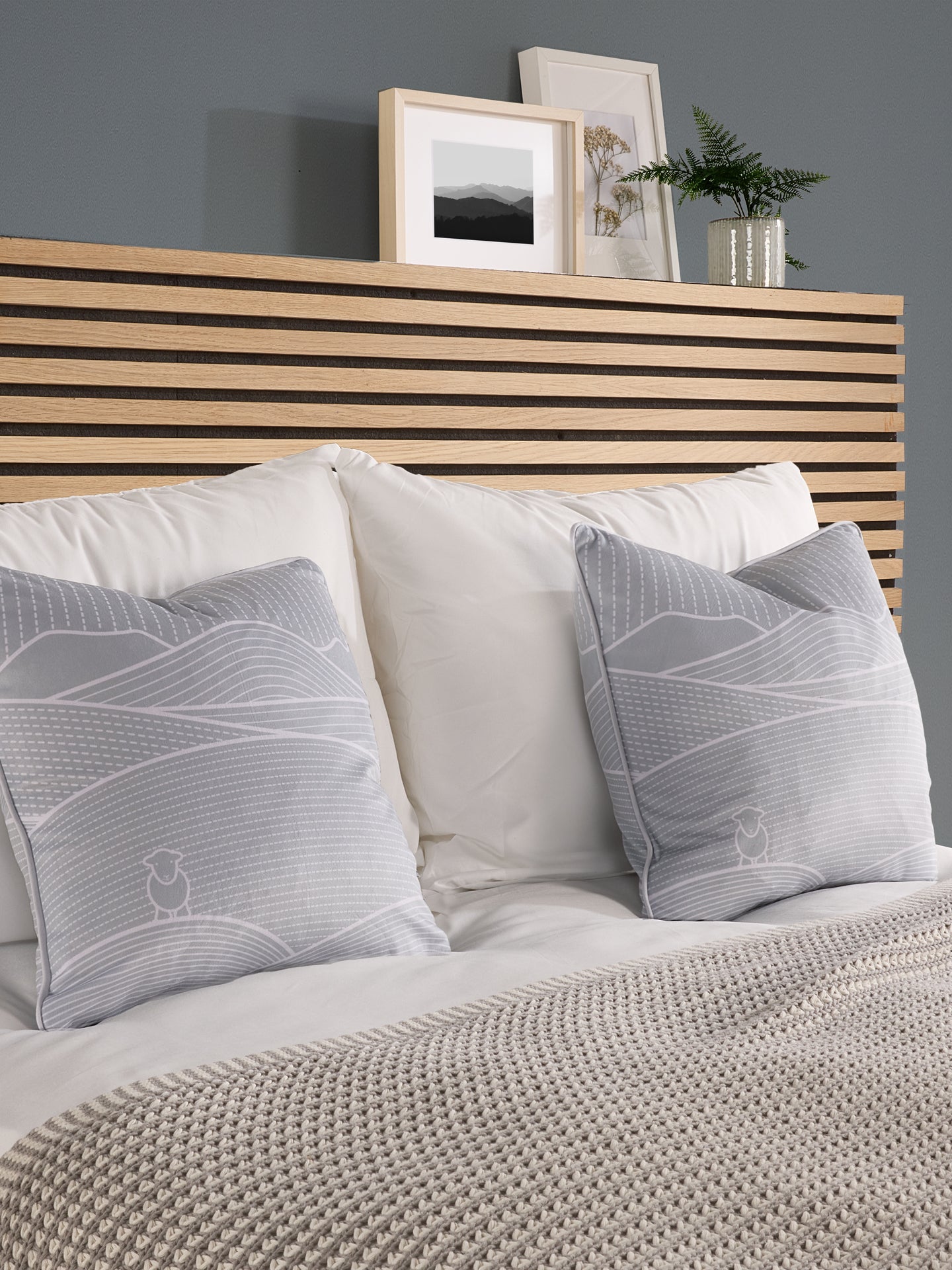 Line Cushion Light Grey